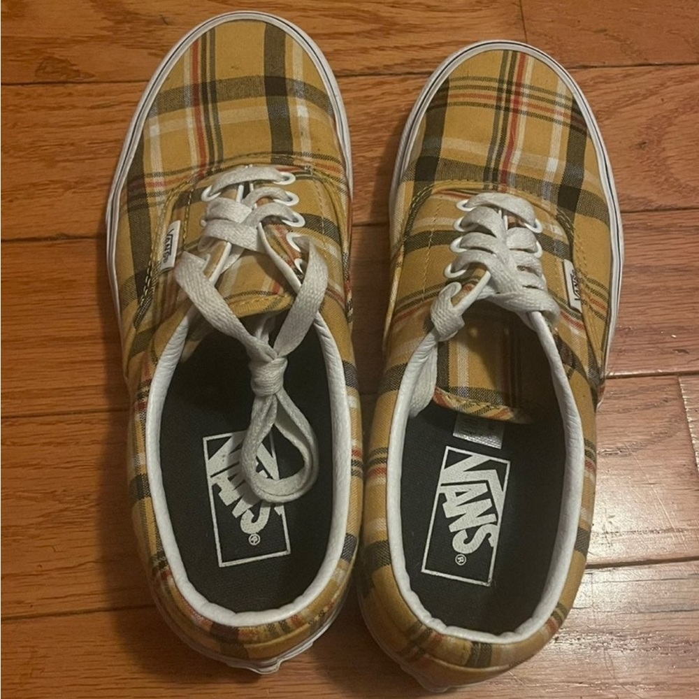 ‘ Clueless ‘ Plaid Era Vans